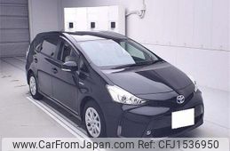 toyota prius-α 2015 CFJ1536950