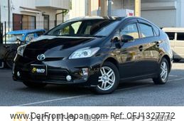 toyota prius 2015 quick_quick_DAA-ZVW30_ZVW30-1931608