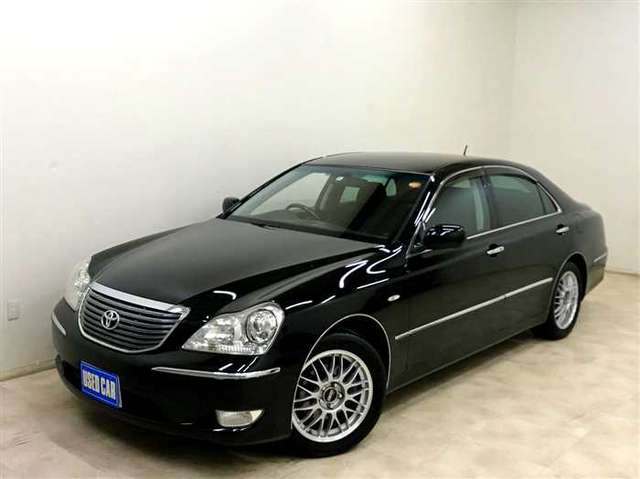 toyota crown-majesta 2004 181112163617 image 1