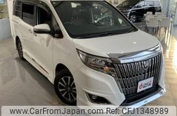 toyota esquire 2018 CFJ1348989