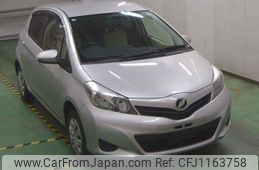 toyota vitz 2013 -TOYOTA--Vitz NSP135--2027880---TOYOTA--Vitz NSP135--2027880-