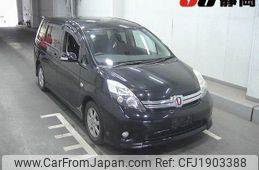toyota isis 2011 CFJ1903388