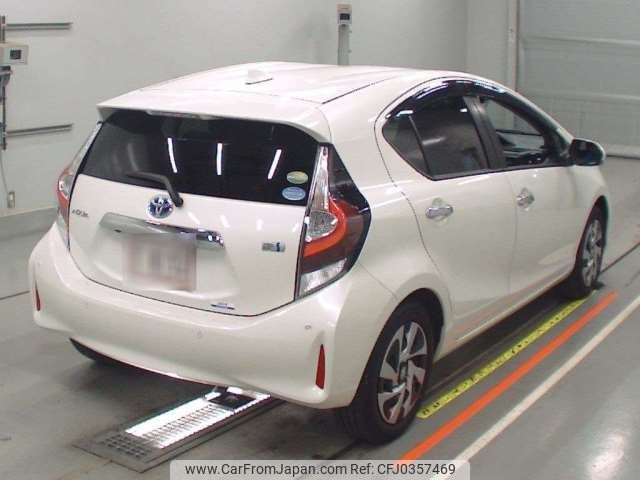 toyota aqua 2020 -TOYOTA--AQUA 6AA-NHP10--NHP10-2706082---TOYOTA--AQUA 6AA-NHP10--NHP10-2706082- image 2