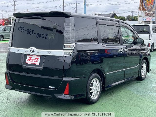 toyota voxy 2020 CFJ1811634 image 2