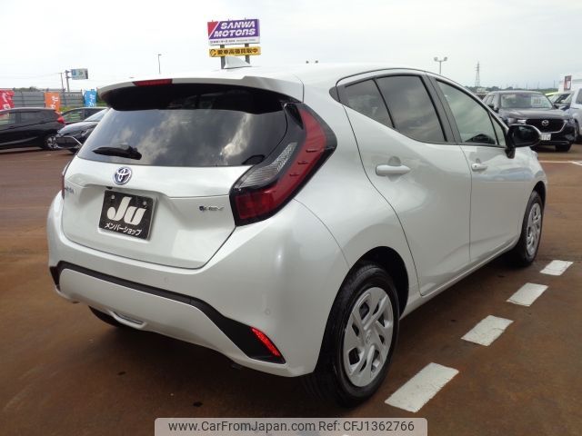 toyota aqua 2024 -TOYOTA--AQUA 6AA-MXPK16--MXPK16-2028810---TOYOTA--AQUA 6AA-MXPK16--MXPK16-2028810- image 2