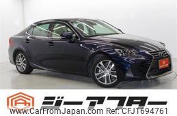 lexus is 2017 CFJ1694761