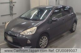 toyota aqua 2013 -TOYOTA--AQUA NHP10-2225313---TOYOTA--AQUA NHP10-2225313-