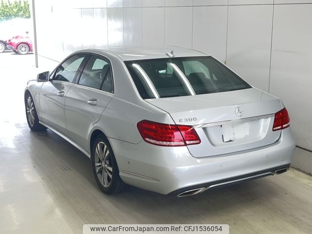 mercedes-benz e-class 2013 CFJ1536054 image 2