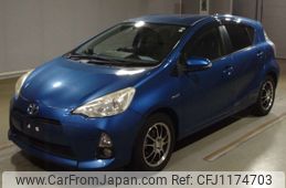 toyota aqua 2013 -TOYOTA--AQUA NHP10-6165886---TOYOTA--AQUA NHP10-6165886-