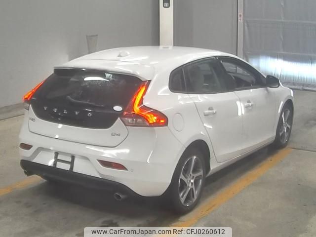 volvo v40 2019 -VOLVO--Volvo V40 YV1MVA8RDK2565195---VOLVO--Volvo V40 YV1MVA8RDK2565195- image 2