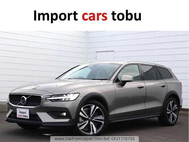 volvo v60 2022 CFJ1770753 image 1