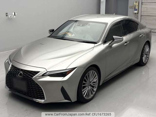 lexus is 2020 CFJ1673265 image 1