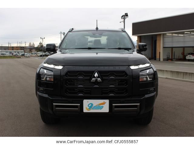 mitsubishi triton 2024 CFJ0555857 image 2
