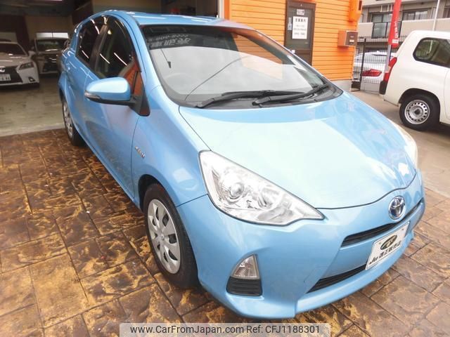 toyota aqua 2012 quick_quick_NHP10_NHP10-2098133 image 1