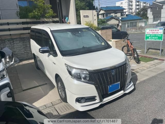 toyota esquire 2017 CFJ1701487 image 2