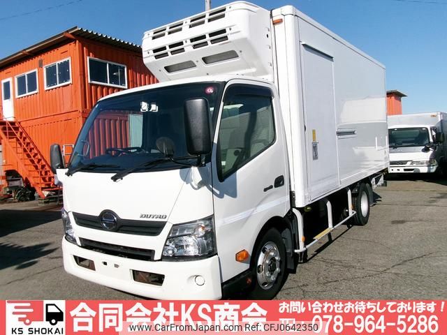 hino dutro 2017 GOO_NET_EXCHANGE_0702161A30250114W001 image 1