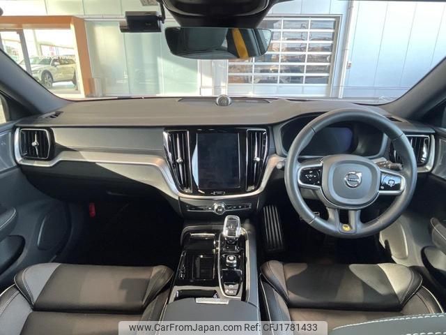 volvo v60 2023 CFJ1781433 image 2