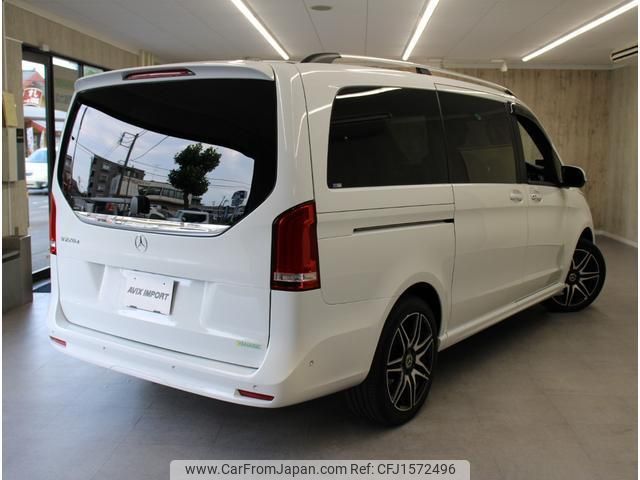 mercedes-benz v-class 2022 CFJ1572496 image 2