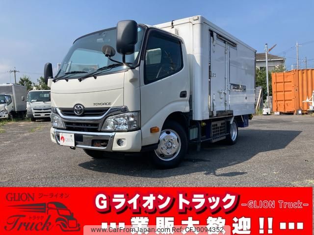 toyota toyoace 2017 GOO_NET_EXCHANGE_0702476A30240808W001 image 1