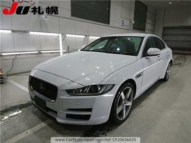 jaguar xe 2017 -JAGUAR--Jaguar XE JA2GA--HA976063---JAGUAR--Jaguar XE JA2GA--HA976063- image 1