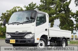 hino dutro 2017 CFJ1783703