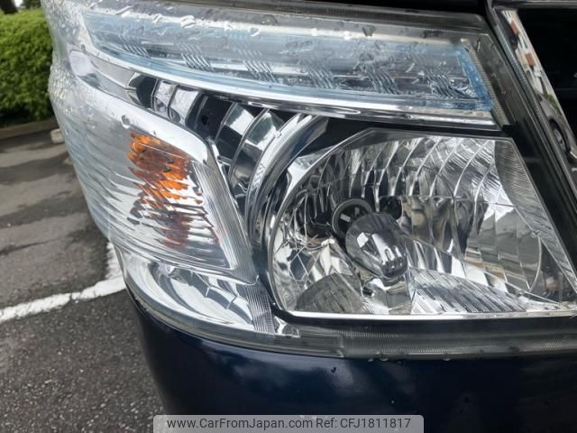nissan caravan-coach 2017 CFJ1811817 image 2