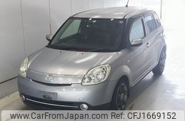 mazda verisa 2004 CFJ1669152