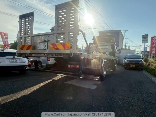 mitsubishi-fuso canter 2019 CFJ1745218 image 2
