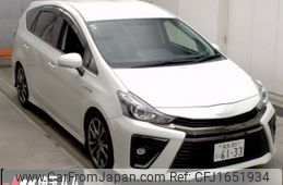 toyota prius-α 2016 CFJ1651934