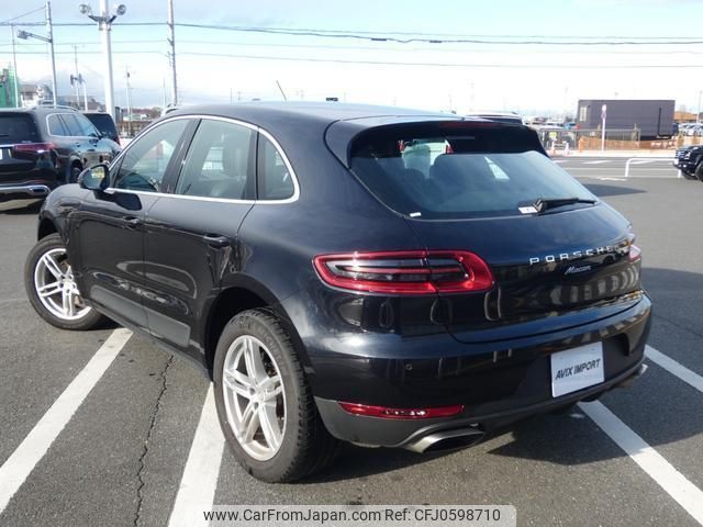 porsche macan 2018 quick_quick_J1H1_WP1ZZZ95ZJLB07978 image 2