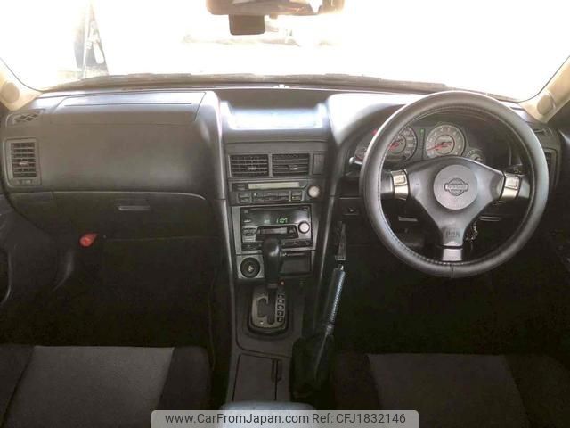 nissan skyline 1999 CFJ1832146 image 2