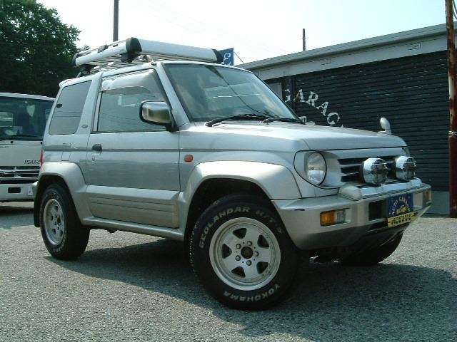 Mitsubishi pajero junior 1997