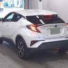 toyota c-hr 2017 quick_quick_DAA-ZYX10_2070155 image 2