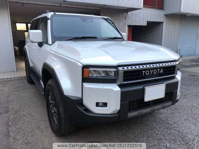 toyota land-cruiser-wagon 2024 CFJ1222519 image 1