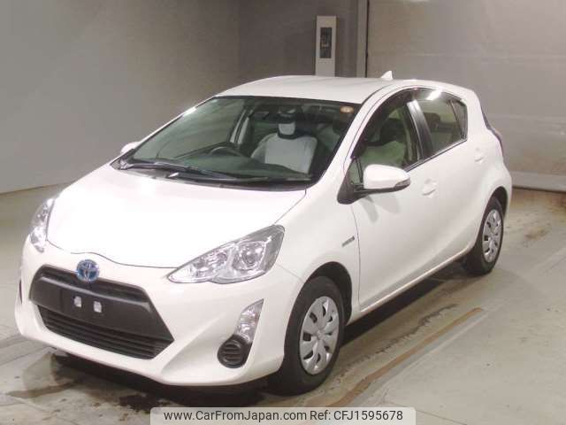 toyota aqua 2017 CFJ1595678 image 1