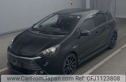 toyota aqua 2016 CFJ1123808