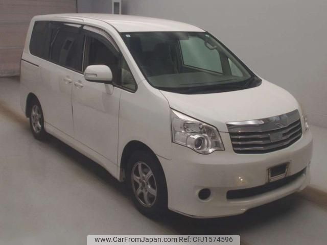 toyota noah 2013 CFJ1574596 image 1