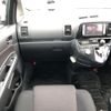 toyota wish 2005 AF-ZNE10-0281295 image 11