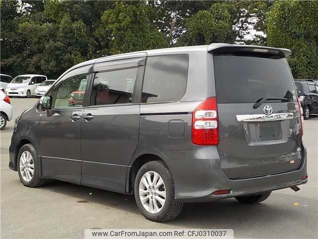 toyota noah 2013 TE4414 image 1