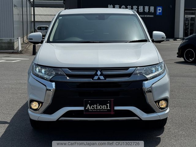 mitsubishi outlander-phev 2015 158 image 2