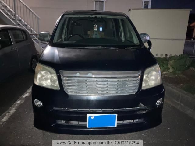 toyota noah 2005 -TOYOTA--Noah DBA-AZR60G--AZR60-0472530---TOYOTA--Noah DBA-AZR60G--AZR60-0472530- image 1