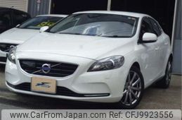 volvo v40 2014 -VOLVO--Volvo V40 DBA-MB4164T--YV1MV485BE2135391---VOLVO--Volvo V40 DBA-MB4164T--YV1MV485BE2135391-