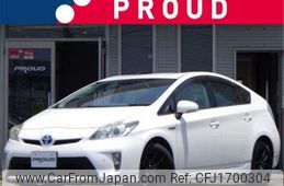 toyota prius 2012 CFJ1700304