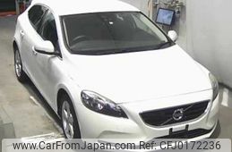 volvo v40 2015 -VOLVO--Volvo V40 MD4204T--G2277179---VOLVO--Volvo V40 MD4204T--G2277179-