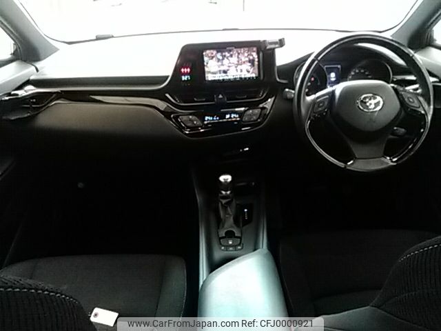 toyota c-hr 2017 -TOYOTA--C-HR DAA-ZYX10--ZYX10-2008803---TOYOTA--C-HR DAA-ZYX10--ZYX10-2008803- image 2