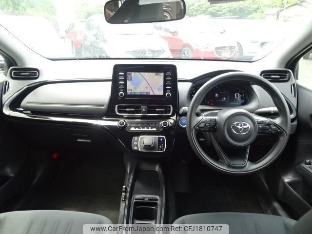 toyota aqua 2024 CFJ1810747 image 2