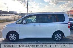 toyota noah 2010 TE4952