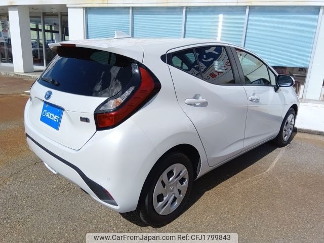toyota aqua 2022 CFJ1799843 image 2