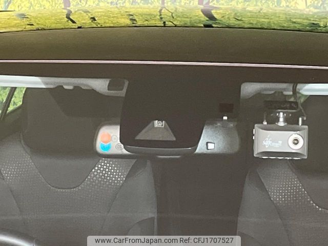 toyota prius 2021 CFJ1707527 image 2