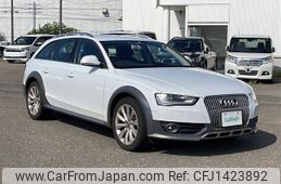 audi a4 2014 -AUDI--Audi A4 ABA-8KCNCA--WAUZZZ8K8EA033513---AUDI--Audi A4 ABA-8KCNCA--WAUZZZ8K8EA033513-